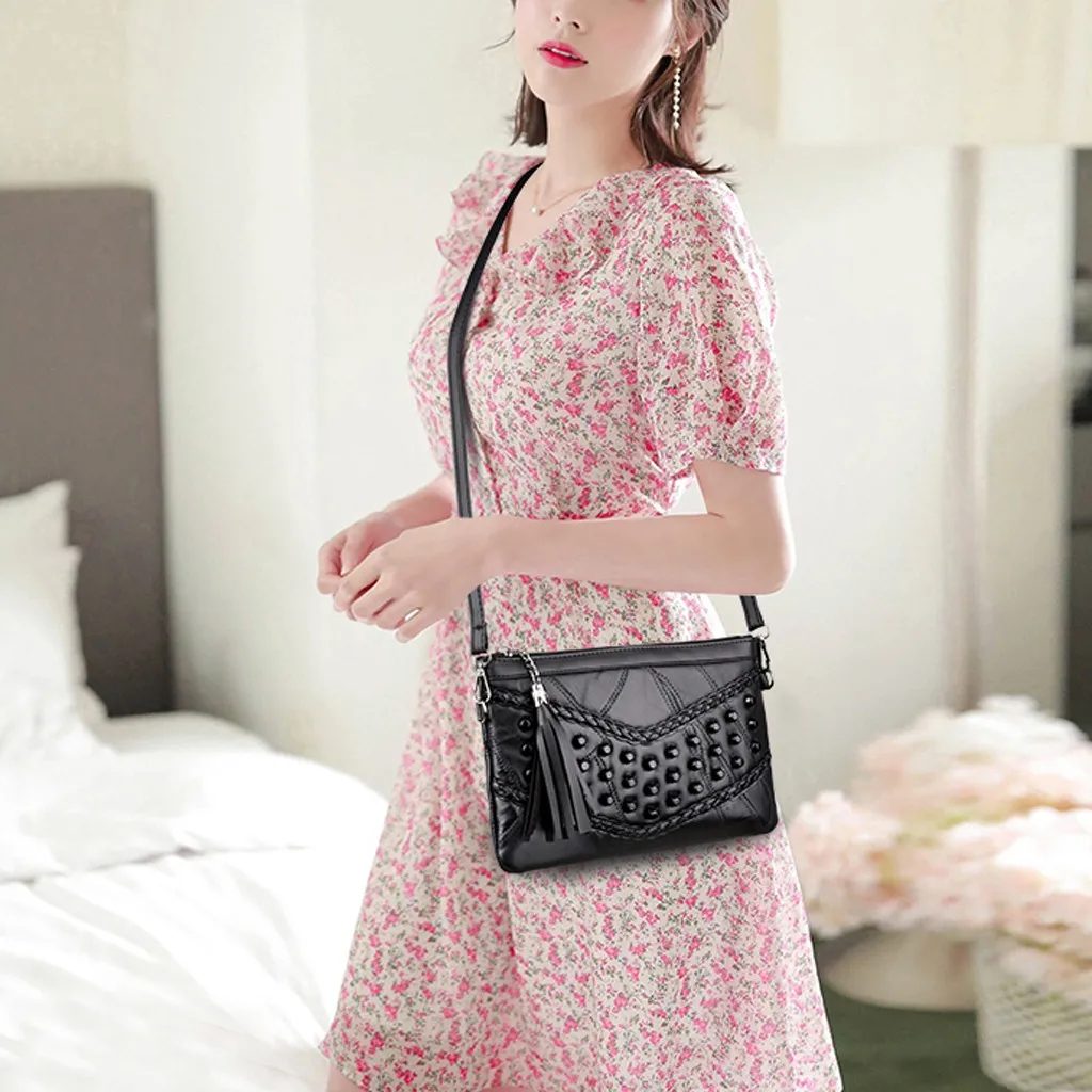 Однотонная кожаная сумка на плечо с кисточками для женщин уличный мессенджер