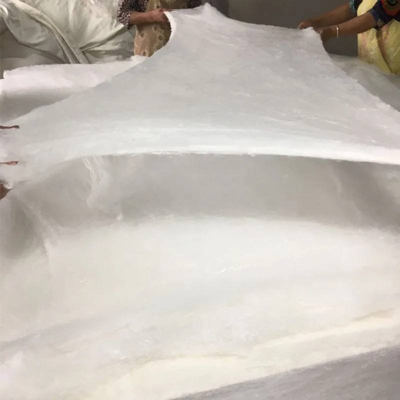 Всесезонное белое одеяло из шелка тутового шелкопряда с хлопковой оболочкой 100%