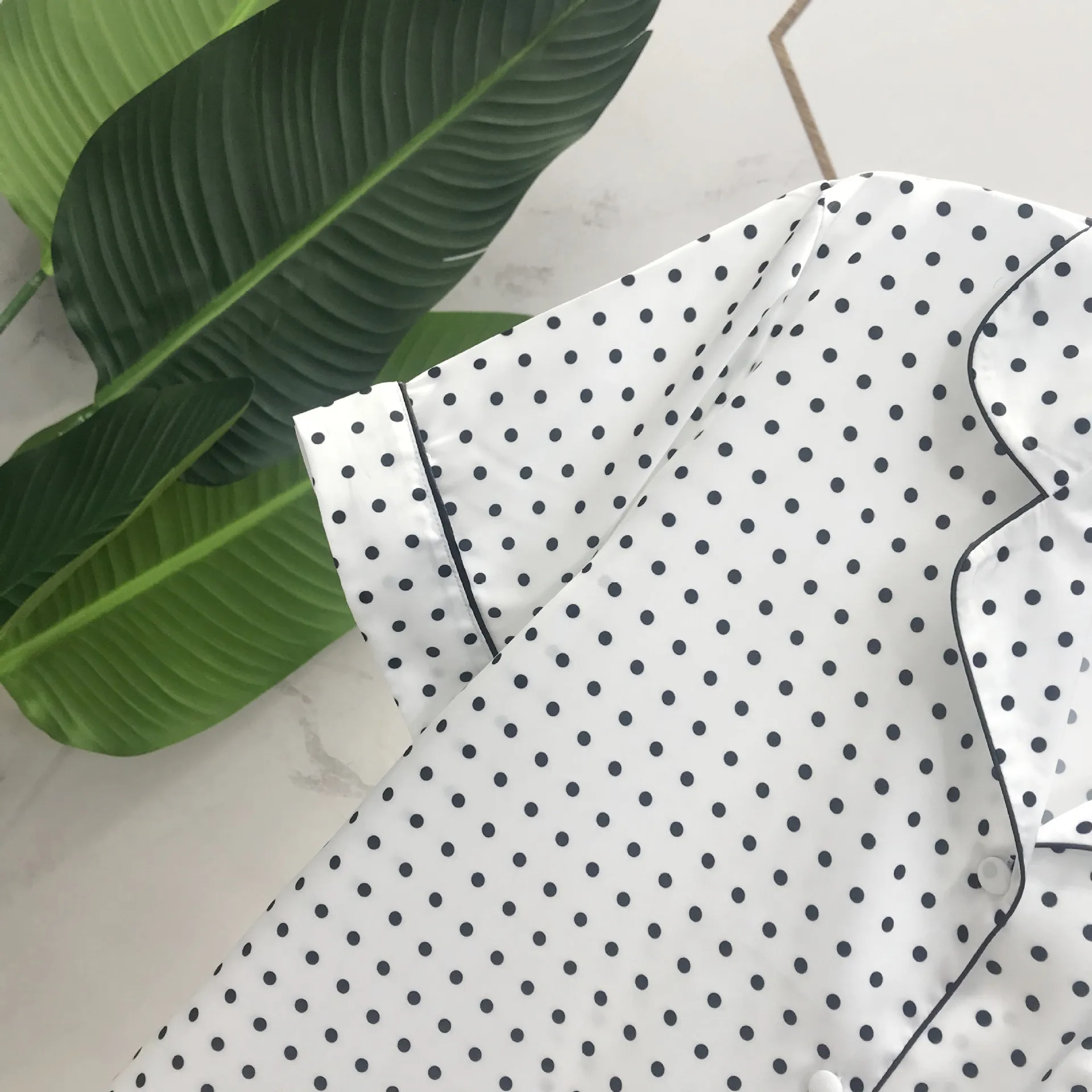 

Summer Short Sleeve Satin Pajamas Set Women 2PCS Shirt&shorts Sleepwear Print Dot Nightwear Sleep Set Casual Loose Home Clothes