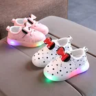Disney детская одежда с бантом 2021 с светодиодный свет для Девочки Мальчики Удобные Мягкая подошва кроссовки блестящая подошва; Обувь для тенниса; Размеры 21-30
