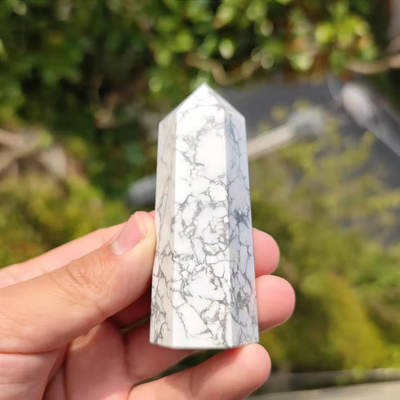 

High Quality Crystal Tower Howlite Point Wand For Fengshui Decor LZH