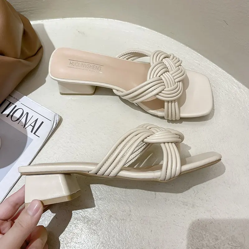 

Shoes Slippers Women Summer Heeled Mules Slides Square heel Fashion Pantofle Med High Soft Block Luxury 2021 Rome PU Rubber