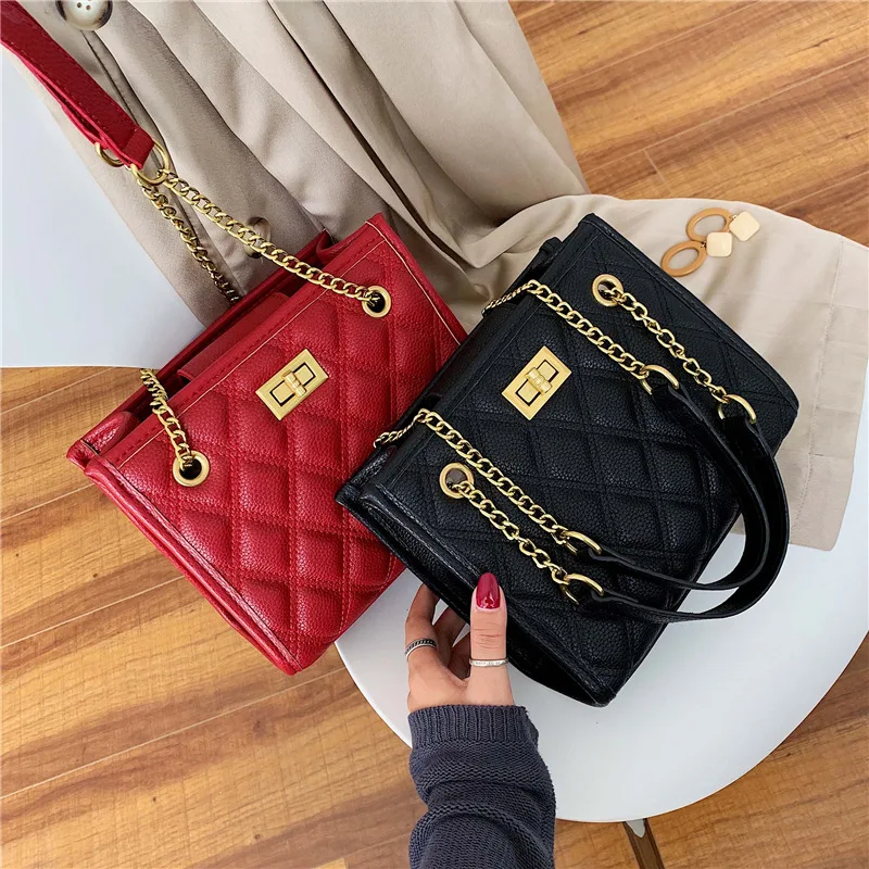 

2Laides Solid Color Shoulder Bag Women Metal Chain Soft Pu Handbags Fashion Casual Square Messenger Bag BM078