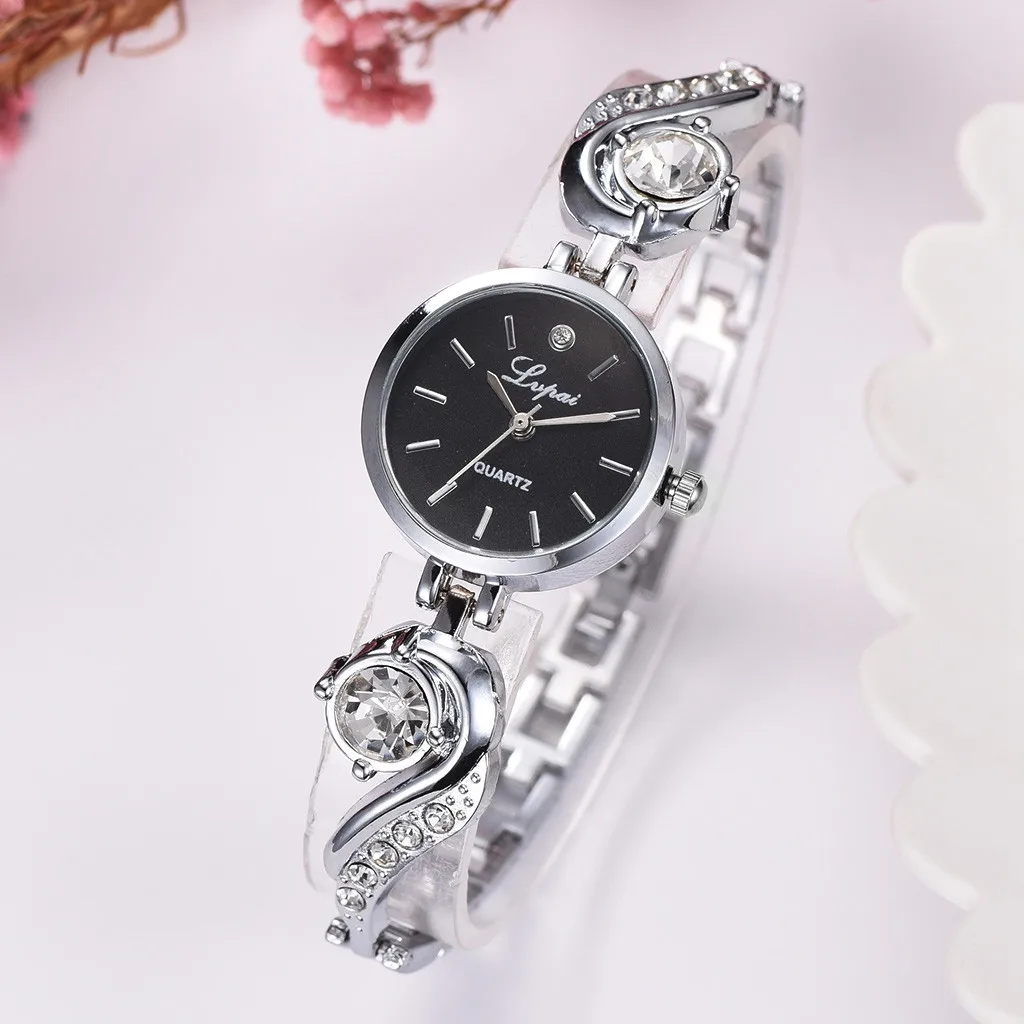 

Luxury Quartz Alloy Watch Women Stainless Steel Dial Casual Bracele Watch Simple Casual Small And Delicate Bracelet Watch