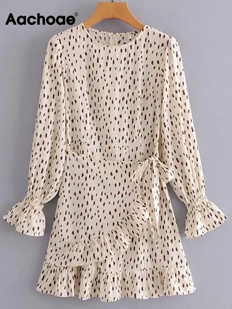 

Мини-платье женское ТРАПЕЦИЕВИДНОЕ с круглым вырезом и длинным рукавом