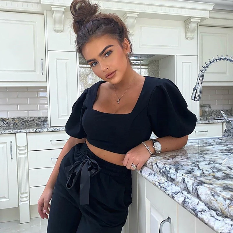 Женская футболка с квадратным вырезом и рукавами фонариками укороченный топ