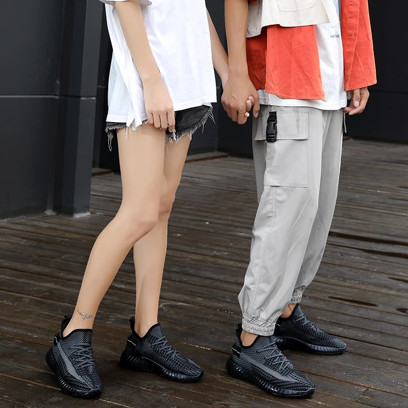 

2021 Spring Men's Fashion Sneakers Rubber Air Cushion Soft Bottom Running Breathable Mesh Jelly Bottom Walking Couple Shoes