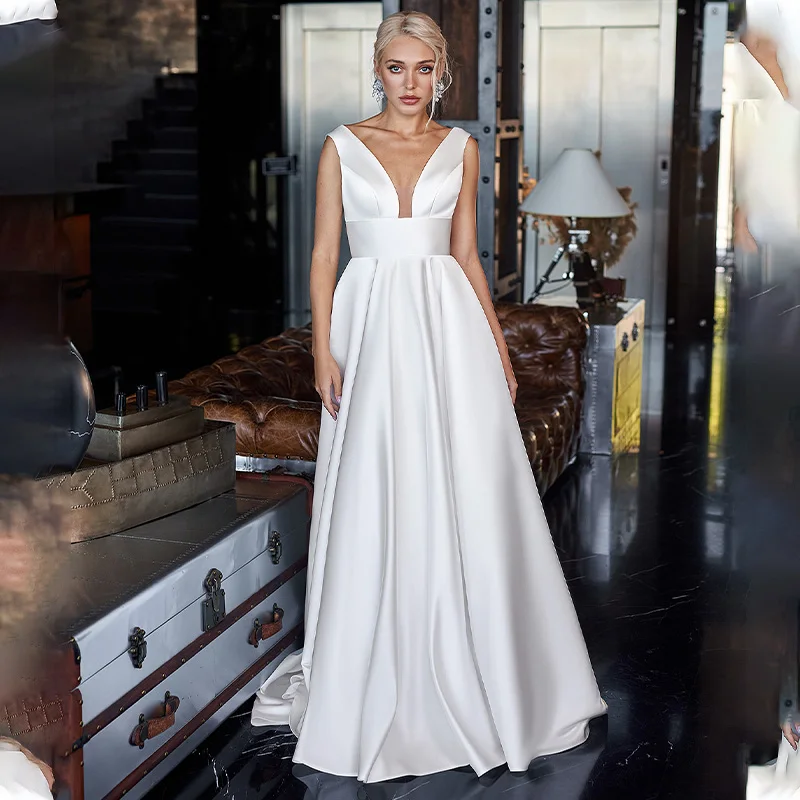 

Простые Свадебные платья 2022, сексуальные винтажные атласные свадебные платья с V-образным вырезом, Пляжное свадебное платье с открытой спиной, индивидуальный пошив