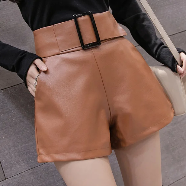 Женские черные шорты из искусственной кожи с поясом и карманами высокой талией