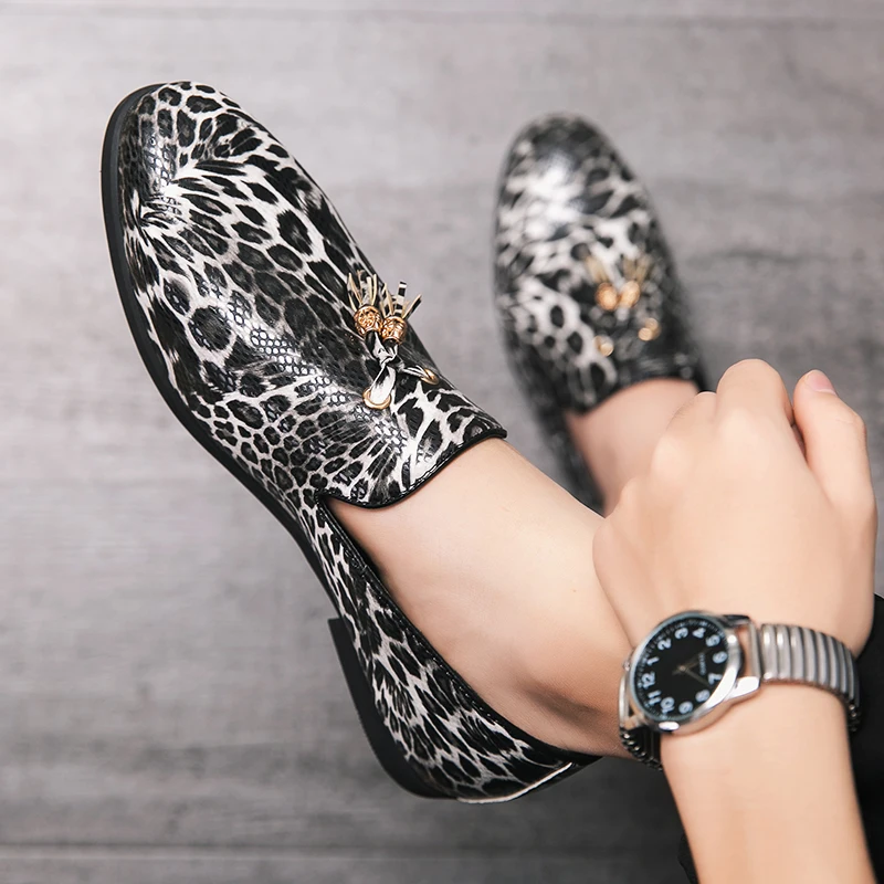 Мокасины мужские кожаные туфли на плоской подошве лоферы бахрома британский