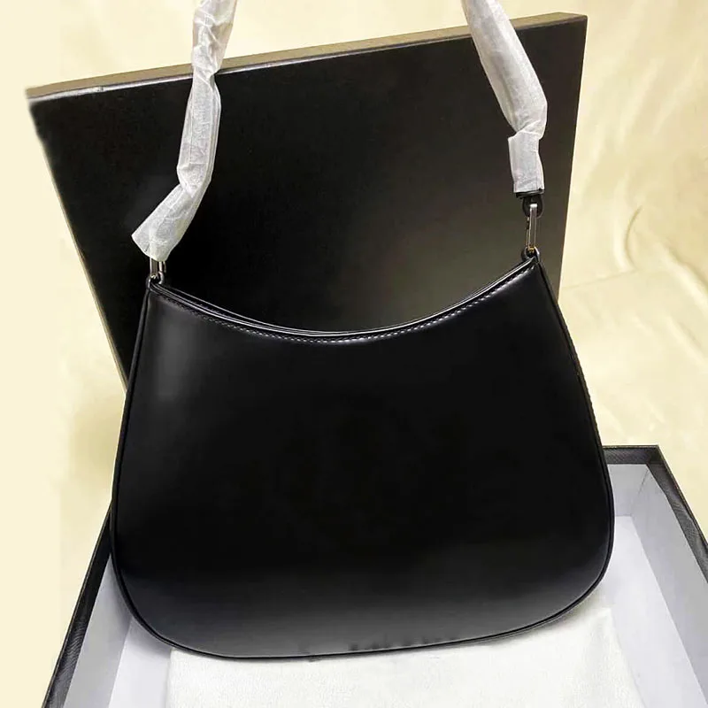 

2021 New Lady Cleo Luxury Brand Bright Leather One Shoulder Portable Women's Underarm Bag