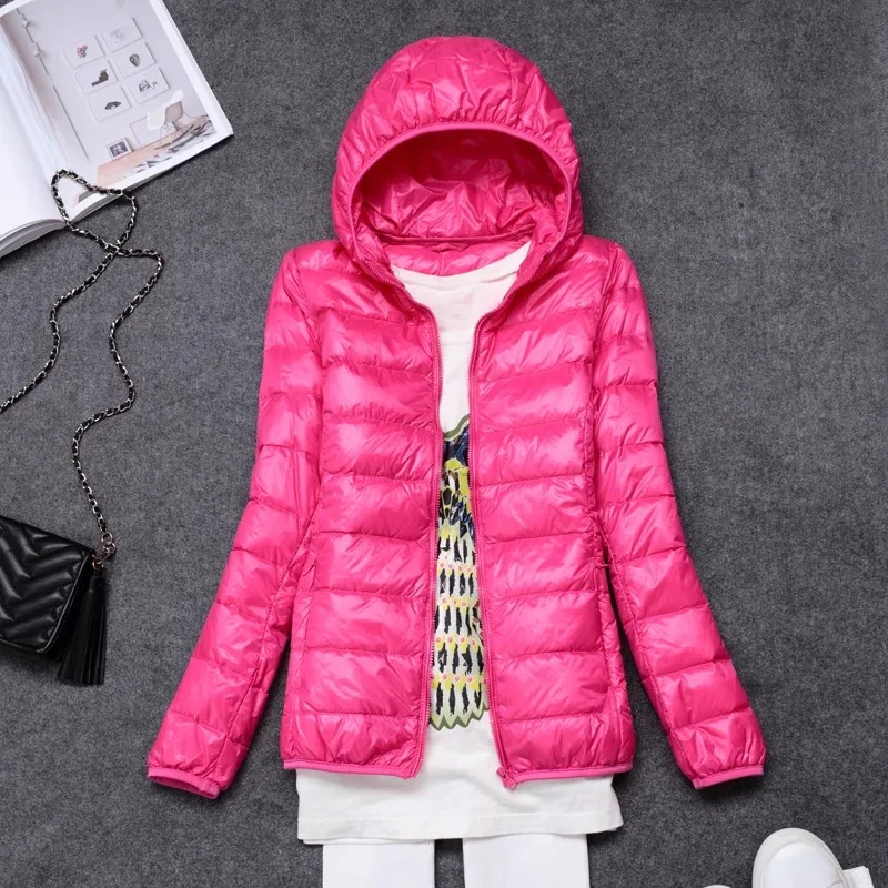 Женский легкий пуховик короткая приталенная куртка большого размера в Корейском