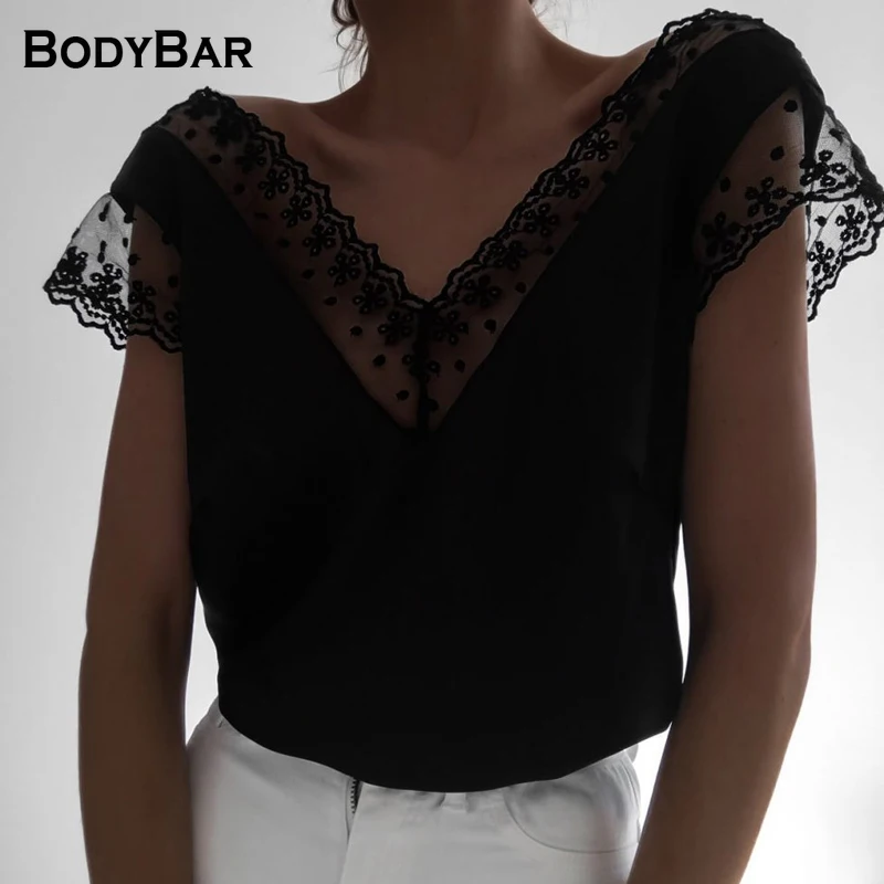 

Fashion Lace T-shirt Sexy Solid Color Black Clothes Hollow Out V-neck Stitching Pullovers Loose Woman Elegant T Shirts For Femme