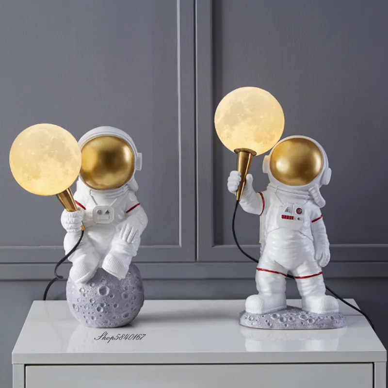 

Creative Astronaut Table Lamp 3D Printing Moon Lamp Desk Light for Bedroom Study Living Room Decor EU/US/UK/AU Plug Beside Lamp