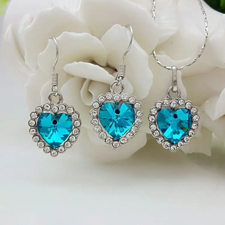 Комплект из колье и серёг серебра 925 пробы с кристаллами | Украшения аксессуары