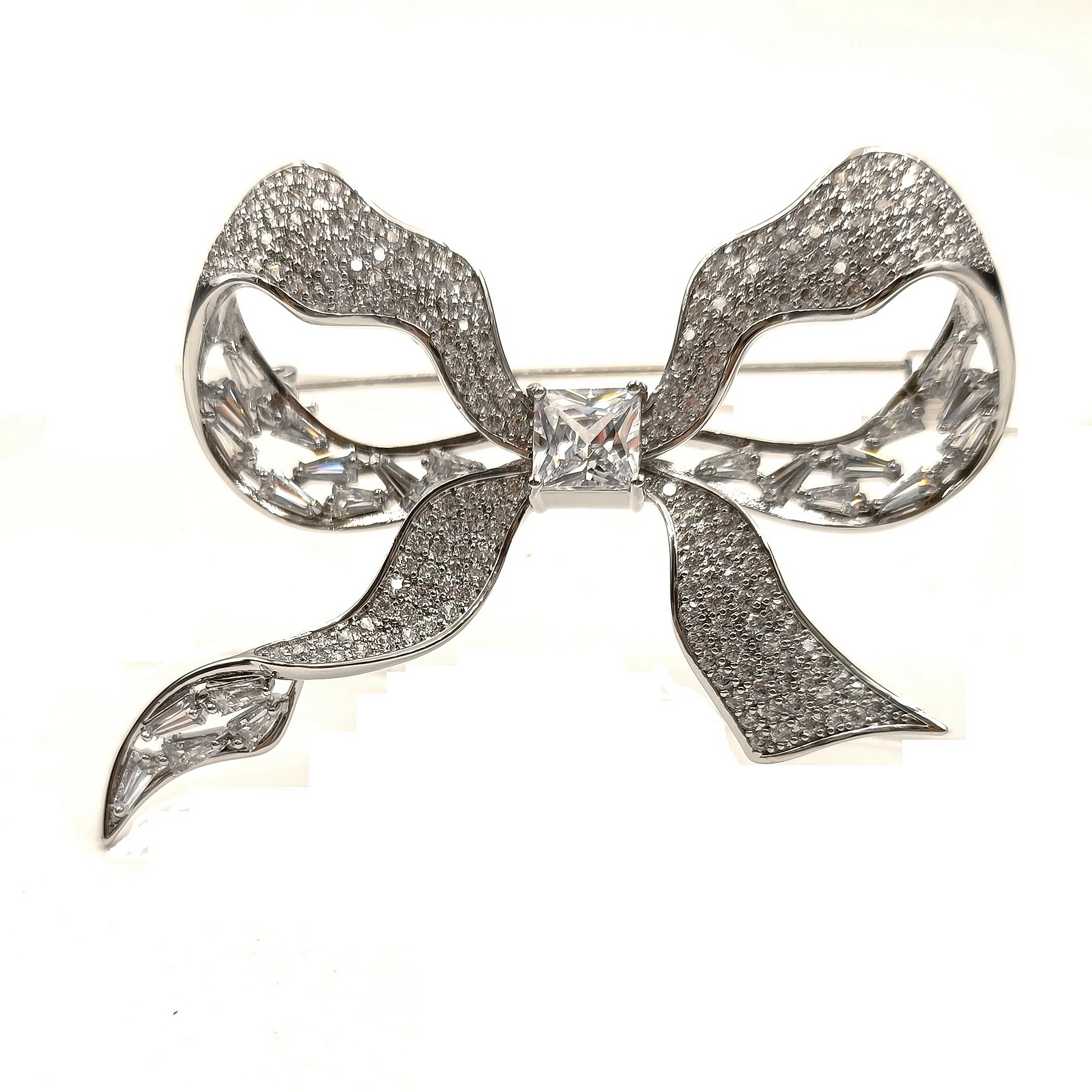 

Edwardian Vintage Stylish Clear White Ribbon Bow Broach Bowtie Pin for Mothers Holiday Gifts Birthday Christmas Concert Gifts