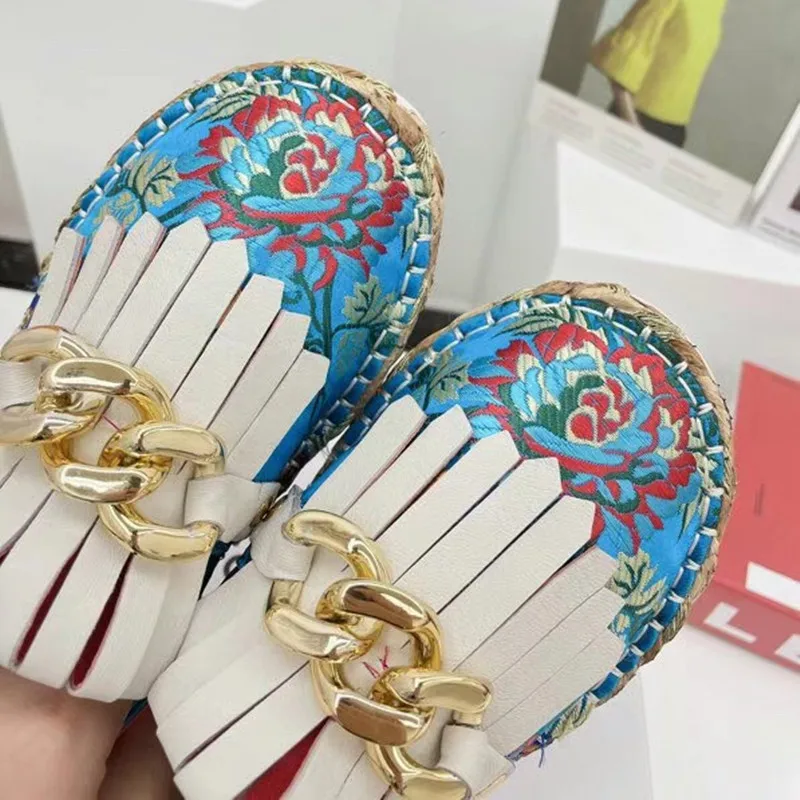 

Fashion Embroidered Fisherman Shoes Women Leather Casual Flat Shoes Metal Chain Tassel Loafers Ladies Spring Flats Zapatos Mujer
