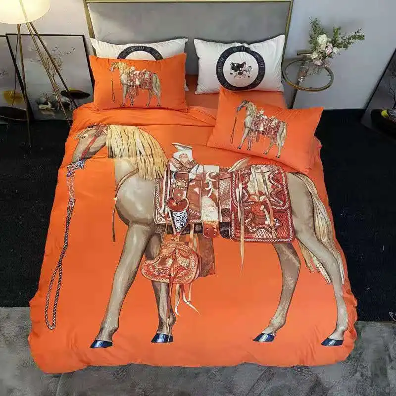 

Комплект постельного белья из 4 предметов, пододеяльник, простыня, 2 наволочки