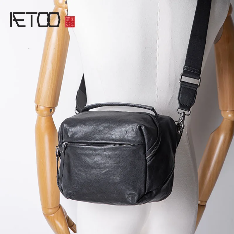 AETOO Vegetable tanned leather men's shoulder bag, men's leather casual messenger bag, top layer cowhide trendy men's bag