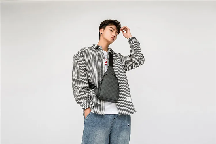 

Plaid Designer Chest Bags for Men Purse Leather Shoulder Crossbody Bag Leather Chest Pack Pillow High Quality Luxury Men's Bag