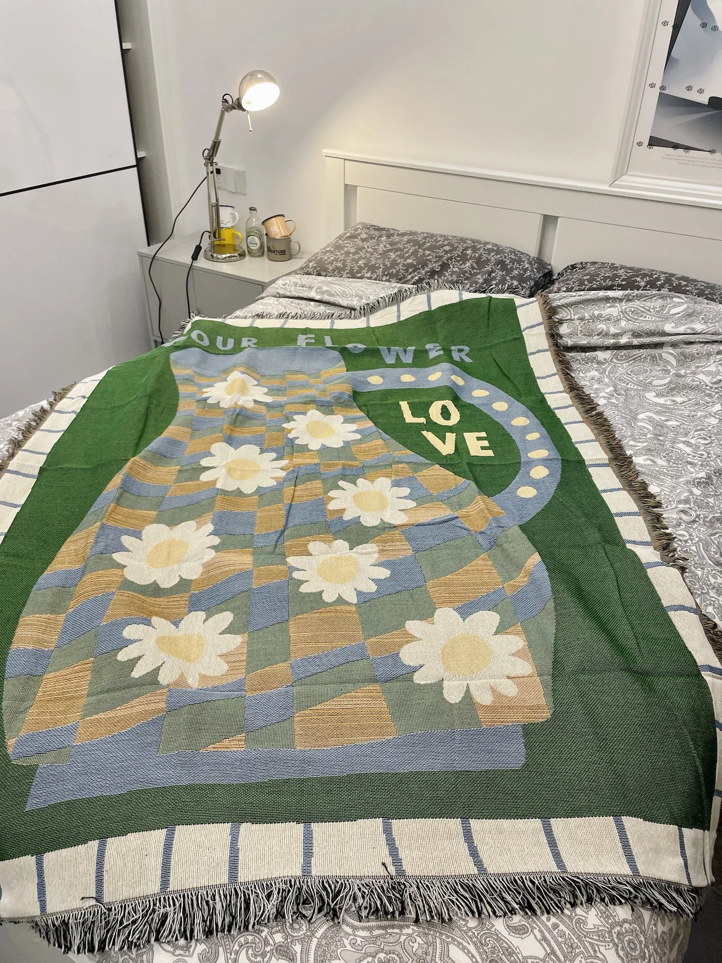 Soft Vase Blanket for Camping Beautiful Flower Picnic Blankets Universal Sofa Bed Cover with Tassel | Дом и сад