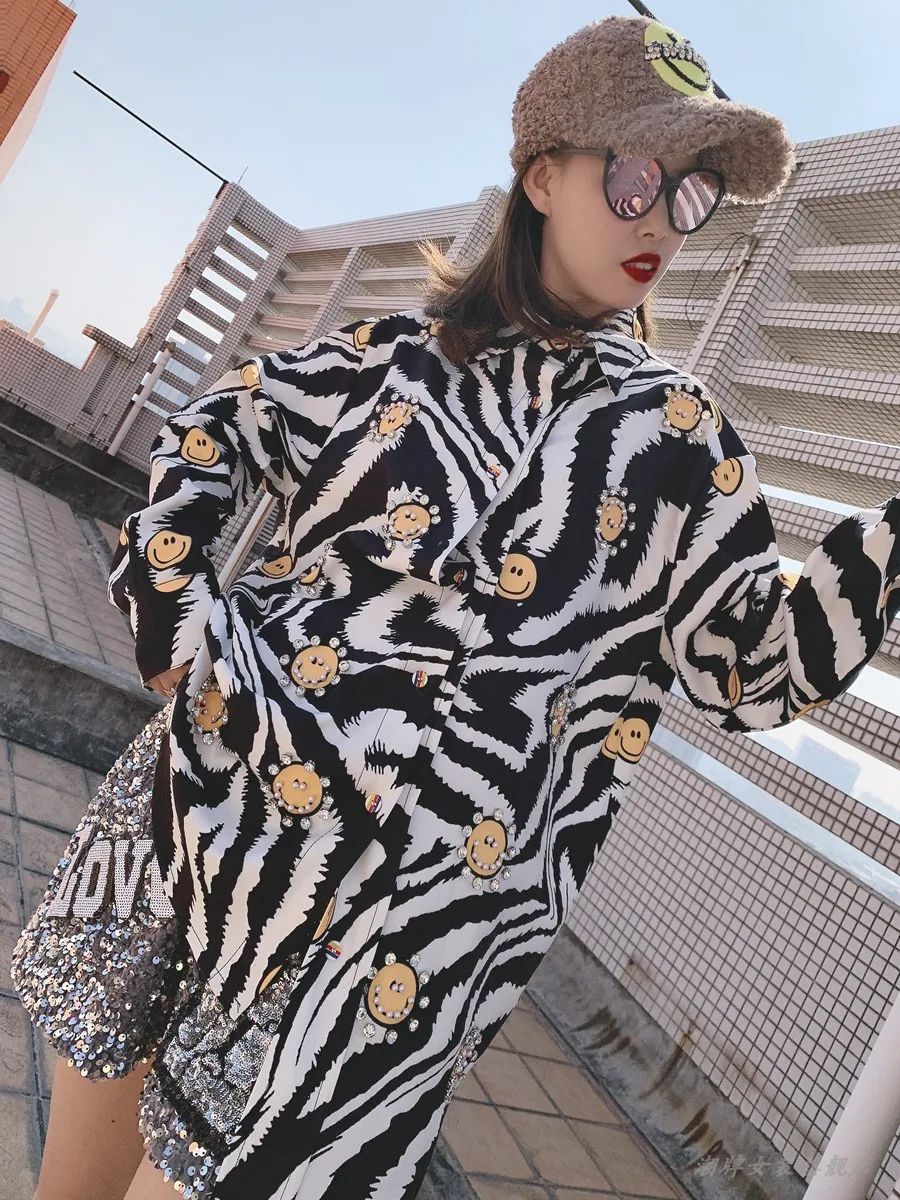 

Vefadisa Diamonds Smile Face Blouse Women 2021 Spring Zebra Print Women Blouse Sequin Long Sleeve Blouse Casual Top QYF4994