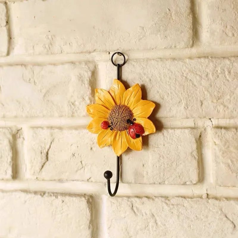 

Practical and durable hook The For Creative Home Resin Pendant Daisy For Hook Chrysanthemum Flower Coat Hat Key For Hook