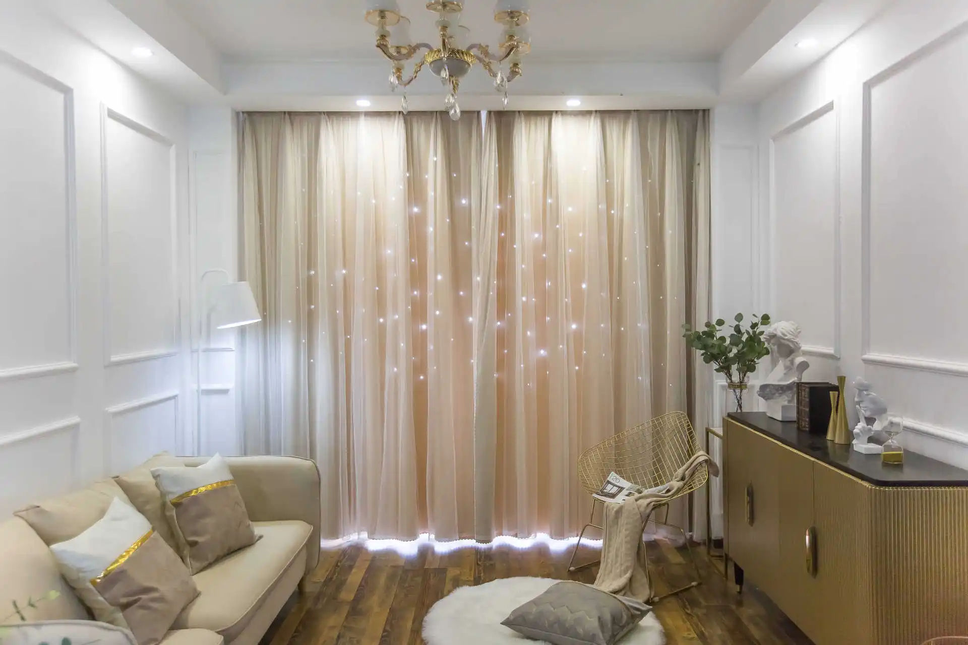 

Двухслойные светонепроницаемые шторы из полиэстера со звездами