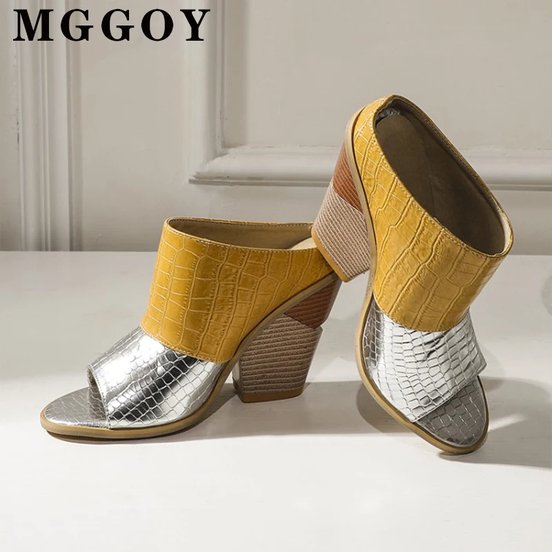 Сандалии женские на квадратном каблуке босоножки танкетке с открытым носком в