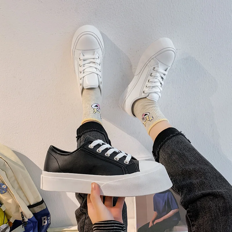 

2021 Весенняя Корейская обувь на плоской подошве с большим носком, Женская Повседневная Студенческая обувь с низким вырезом спереди, модная ж...