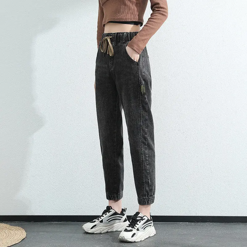 

Jeans women's spring and autumn 2021 new loose and thin elastic waistband nine point Harlan father pants women