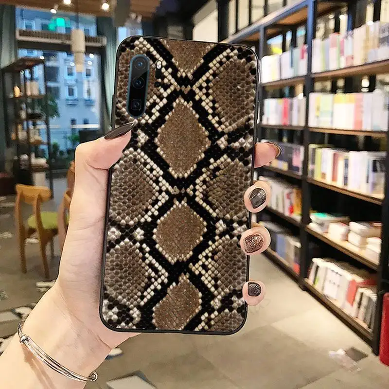 

Leatherart aesthetic Luxury cool Snake Phone Case Funda For Huawei P9 P10 P20 P30 Lite 2016 2017 2019 plus pro P smart