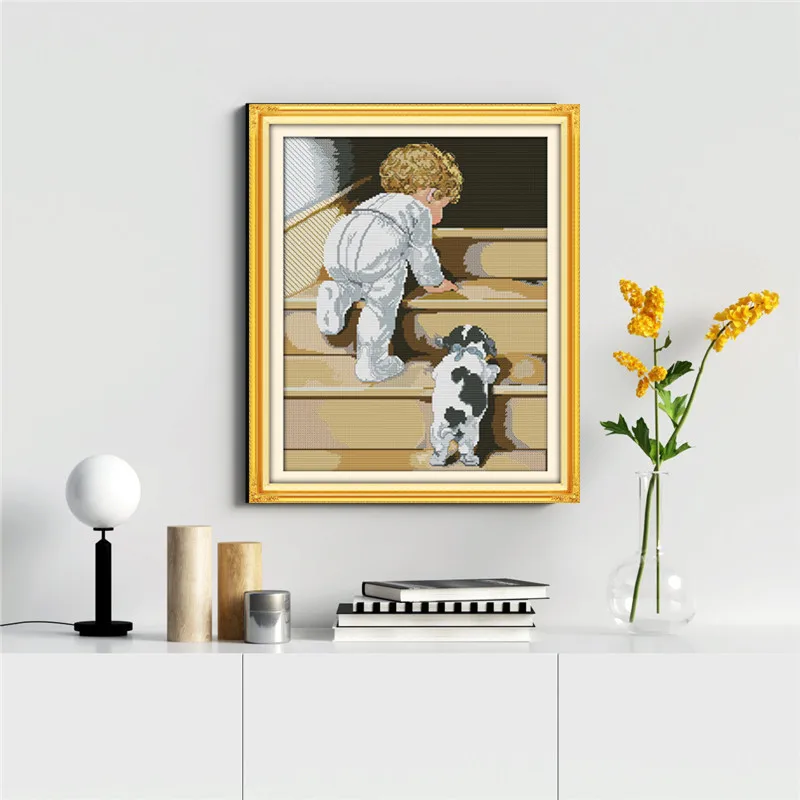 Веселый маленький мальчик с китайским принтом щенка вышивка крестиком счетные