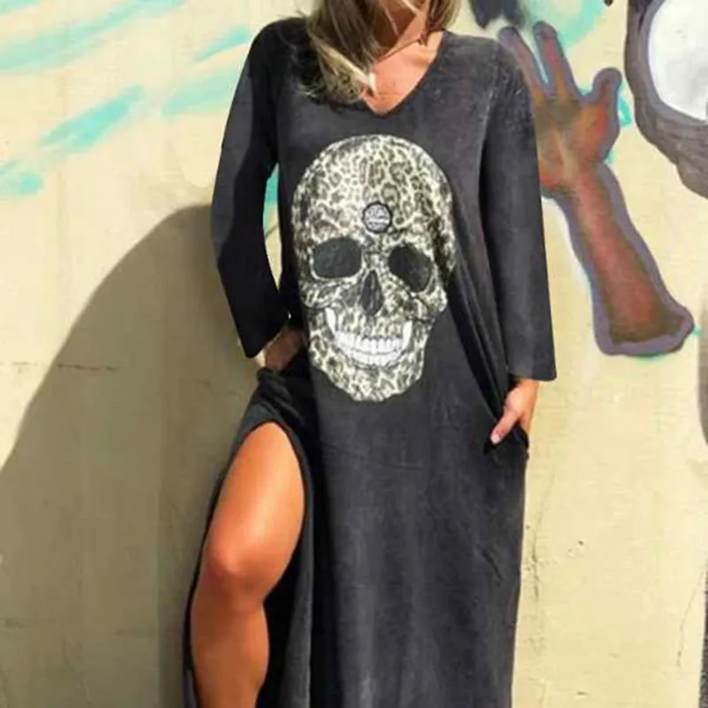Женское свободное платье без рукавов с лямкой на шее и принтом черепа уличное