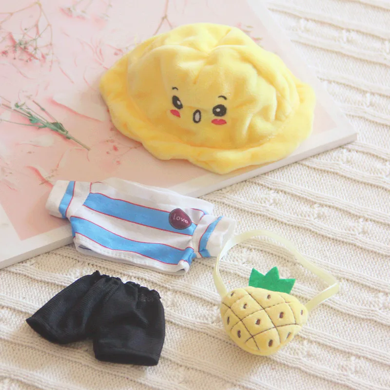 

20cm Sean Xiao Xiao Zhan Doll Student Uniform Vest Vest Shirt Jeans Set Fisherman Hat Doll Clothes Children's Christmas gifts