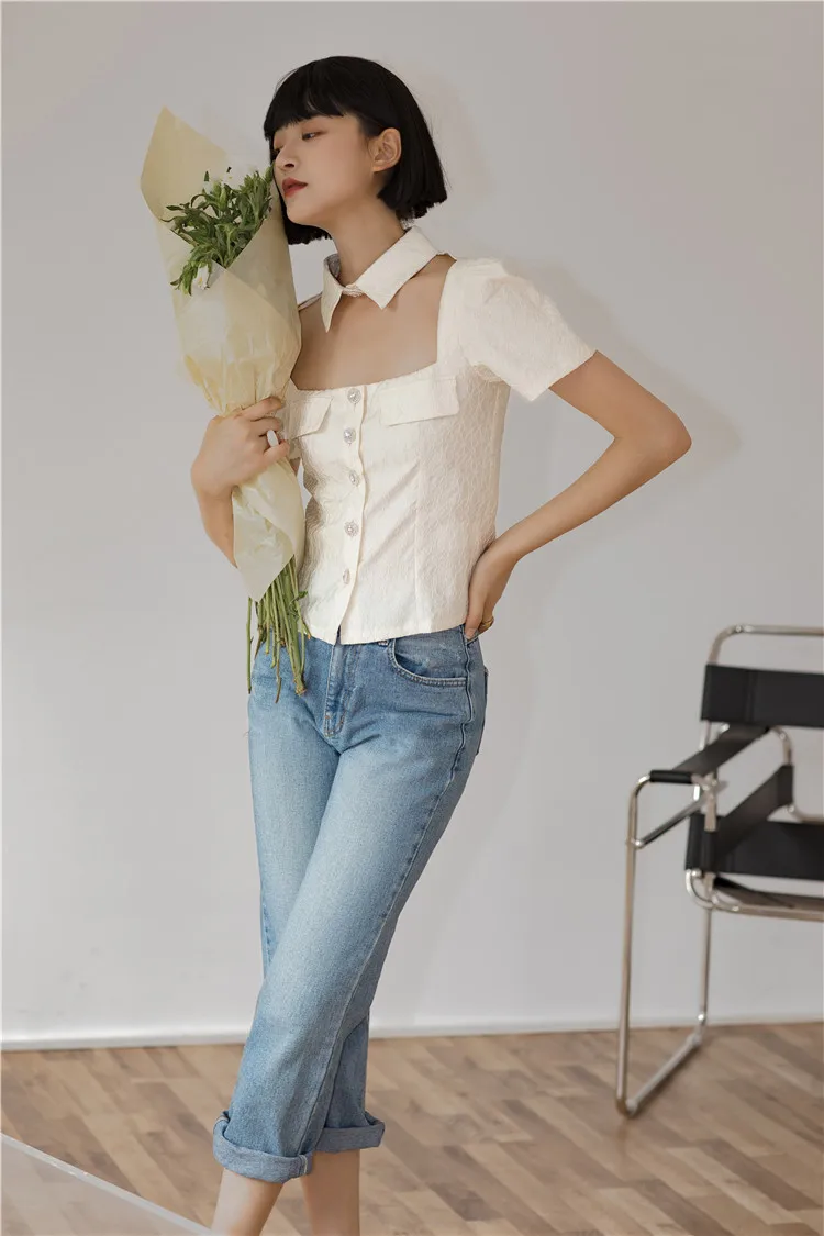 

Vintage White Jacquard Square Neck Shirt Women Short Sleeve Blouse Puff Sleeve Button Up Shirt Ladies Summer Top 2020 P358