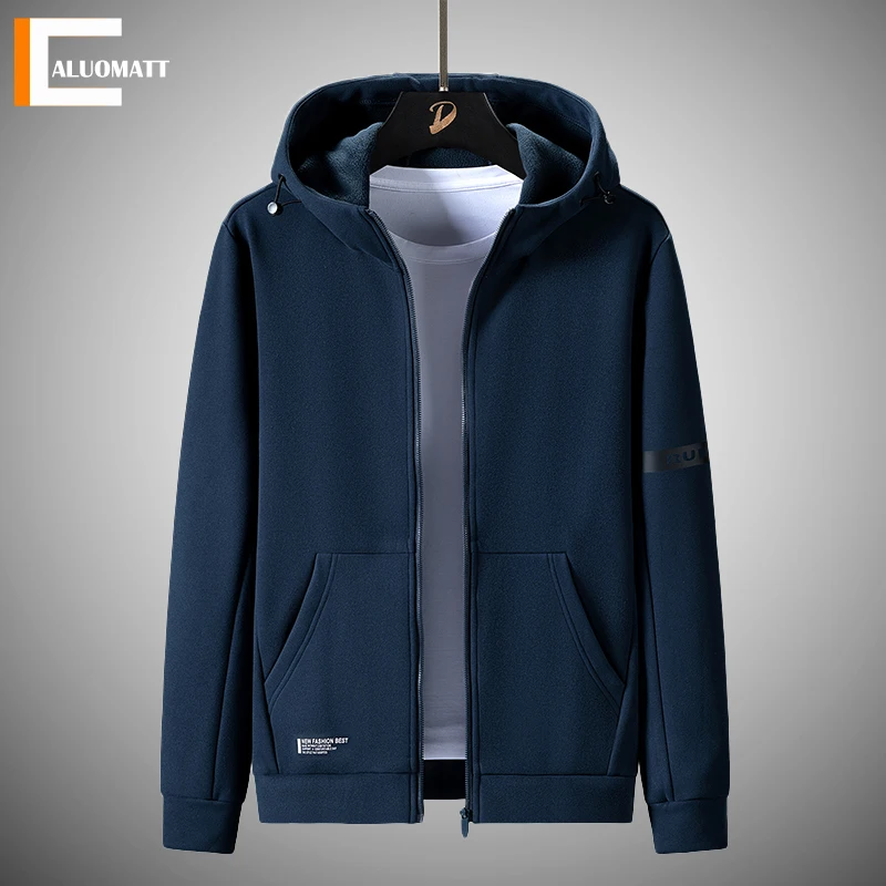 

Coats & Jackets