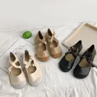 Туфли женские кожаные на плоской подошве с пряжкой и ремешком, 35-40