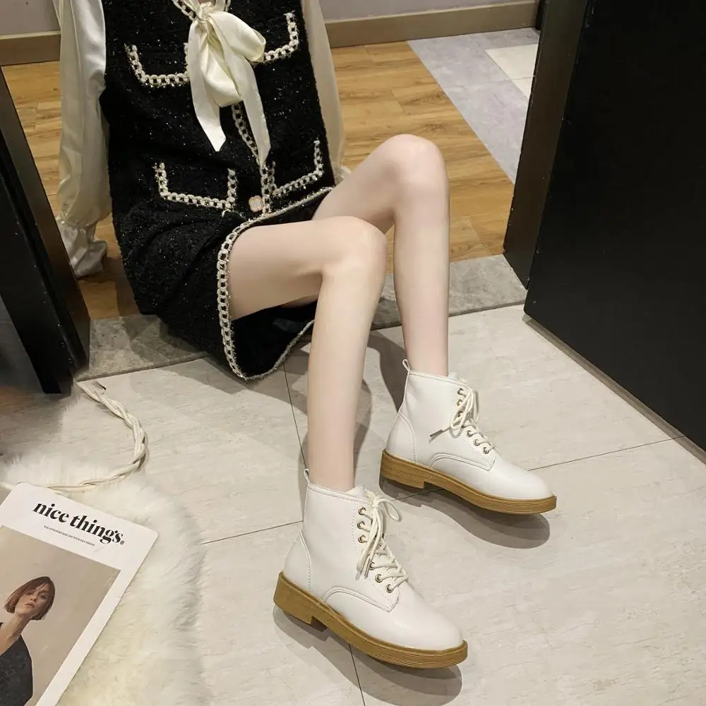 Boots 2020 Black White 35 40 Size Martin Boots Short Plush Winter Boots Female Women Shoes Fashion and Keep Warm Ankle Boots