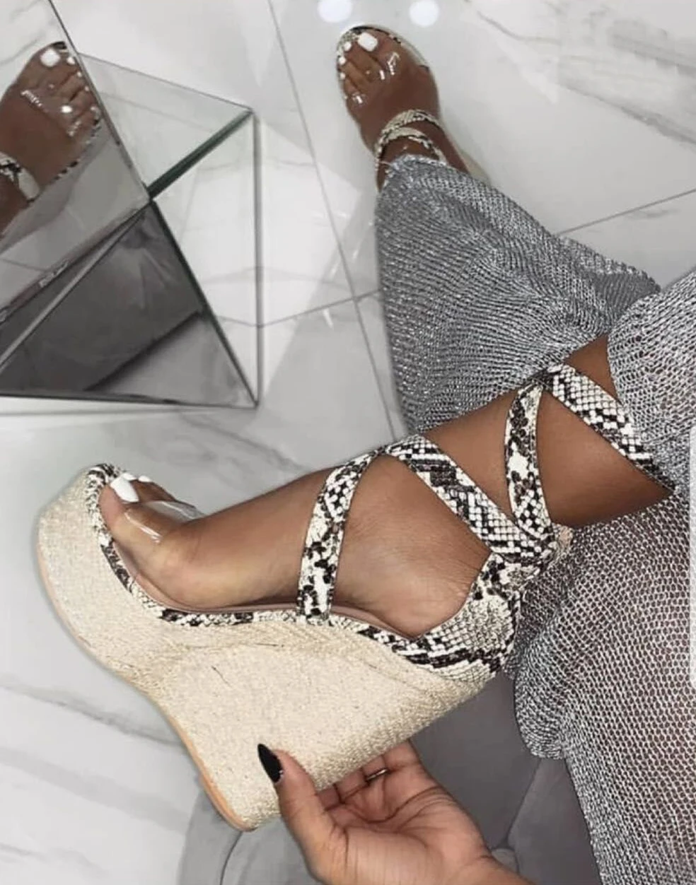 Женские сандалии Эспадрильи на платформе Босоножки с открытым носком и змеиным