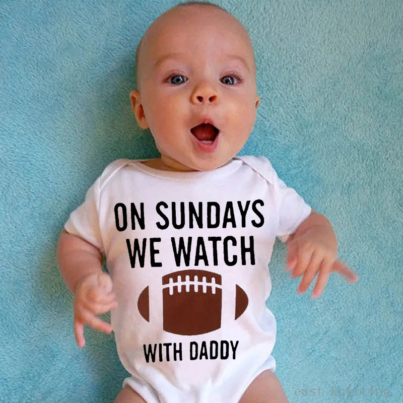 По воскресеньям мы смотрим регби с папой костюмы для новорожденных мальчиков и