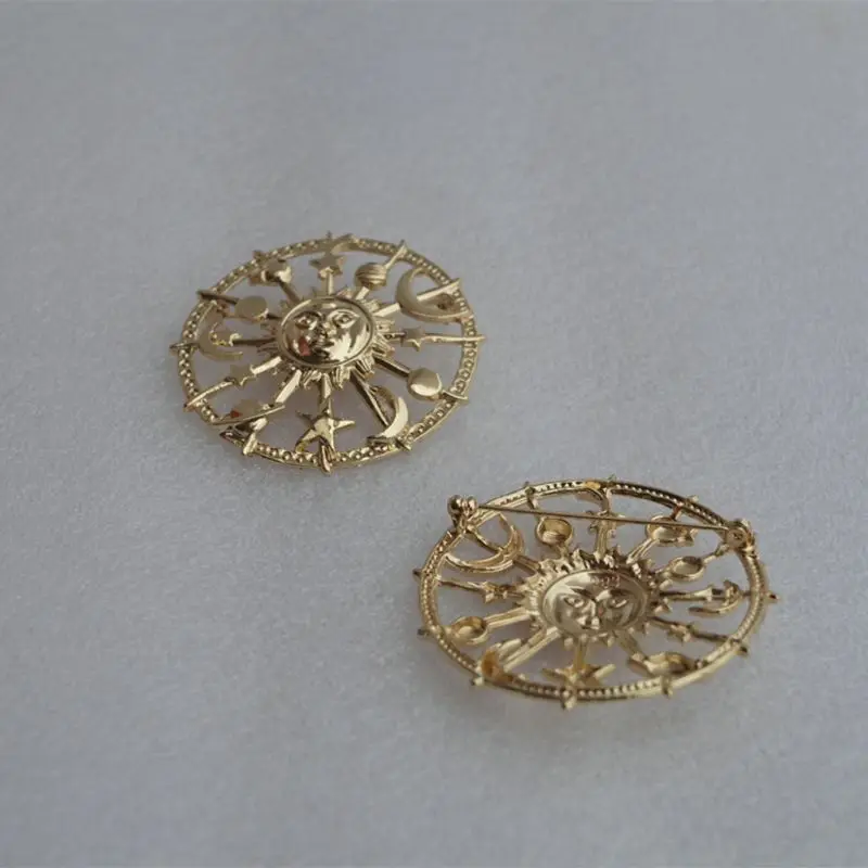 Золотая Звезда Луна солнце галактики руль брошь круглая космическая пара