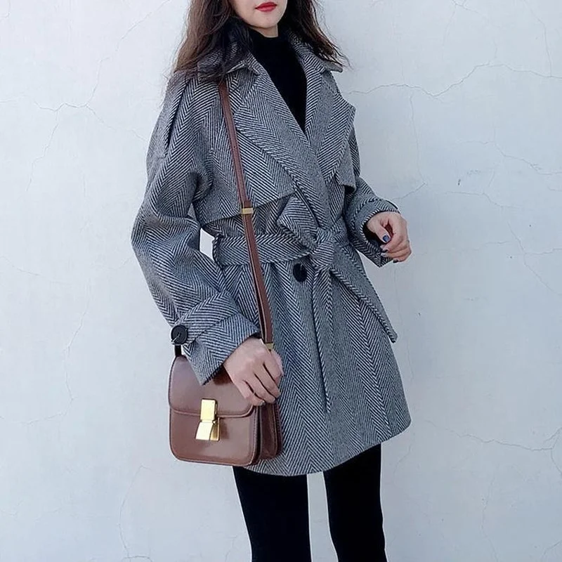 

Autumn Winter Korean Overcoat Women Vintage Woolen Loose Coat Female Single Button Belt Blend Casual Elegant Overcoat Wool Coats