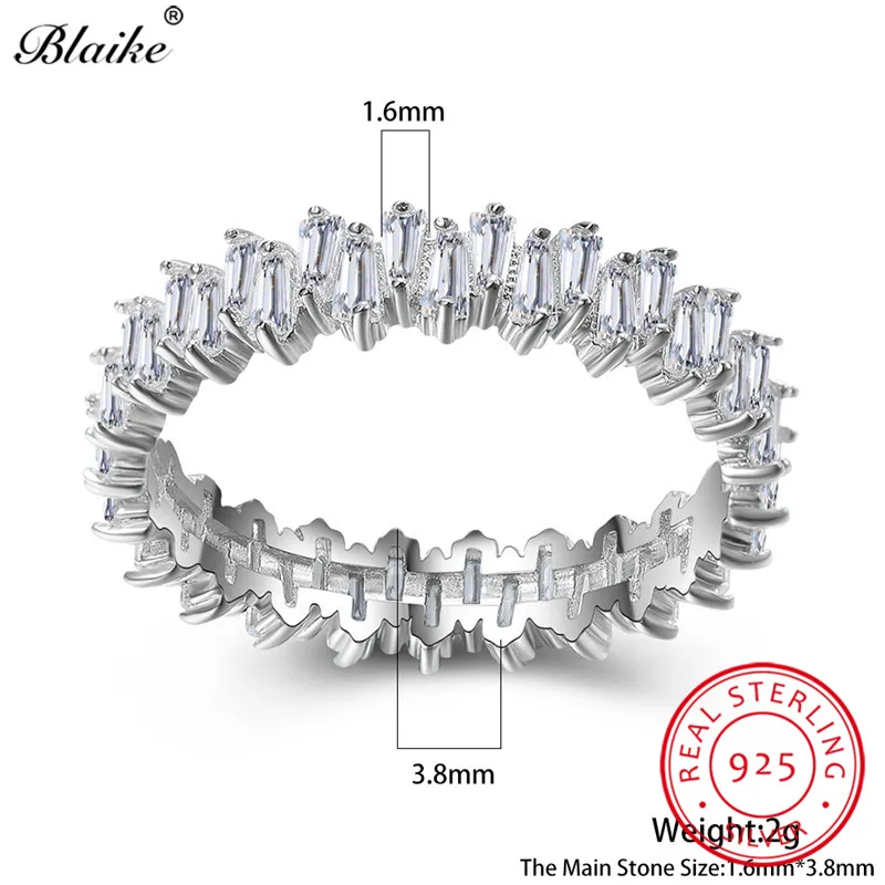 Минималистский нерегулярные прямоугольник с украшением в виде кристаллов