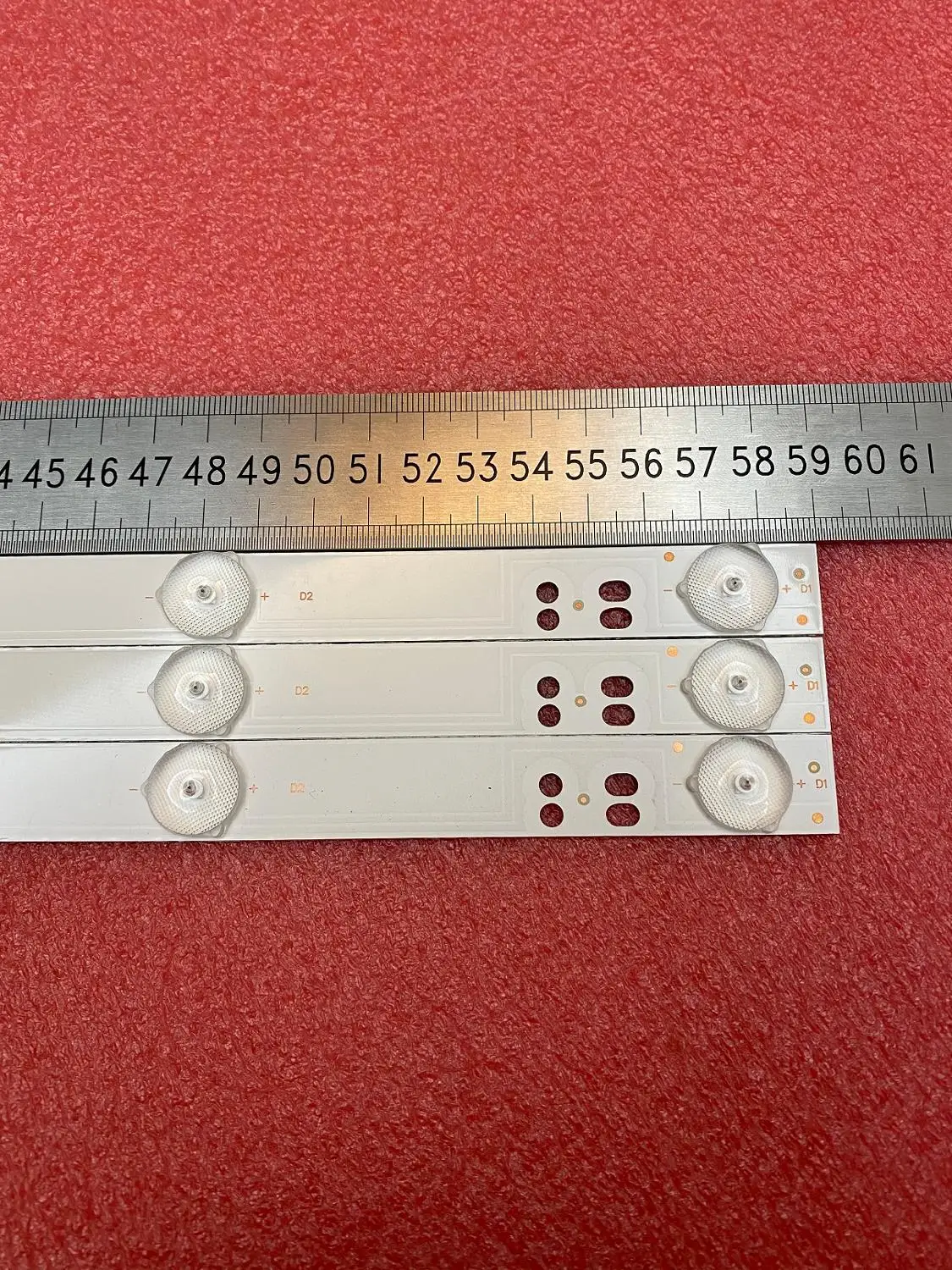 

New 30 PCS/lot 7LED LED backlight strip for 32PHF3559 GC32D07-ZC21FG-09 07 GC30D07 GC32D07-ZC14FG-07 303GC315036 303GC320036
