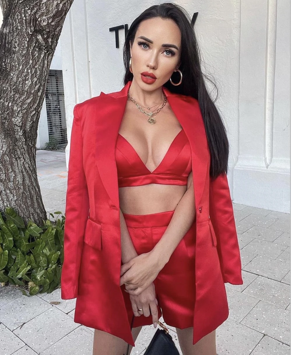 

Vero Sinly Women Winter Sexy Long Sleeve V Neck Red Three Piece Shorts Set 2021 Celebrity Designer Fashion Women's Set