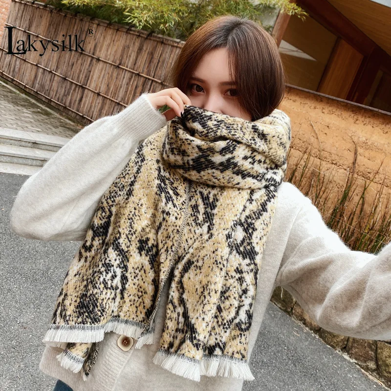 Лучший бренд змеиная кожа зимняя Толстая теплая розовая шаль с кисточками