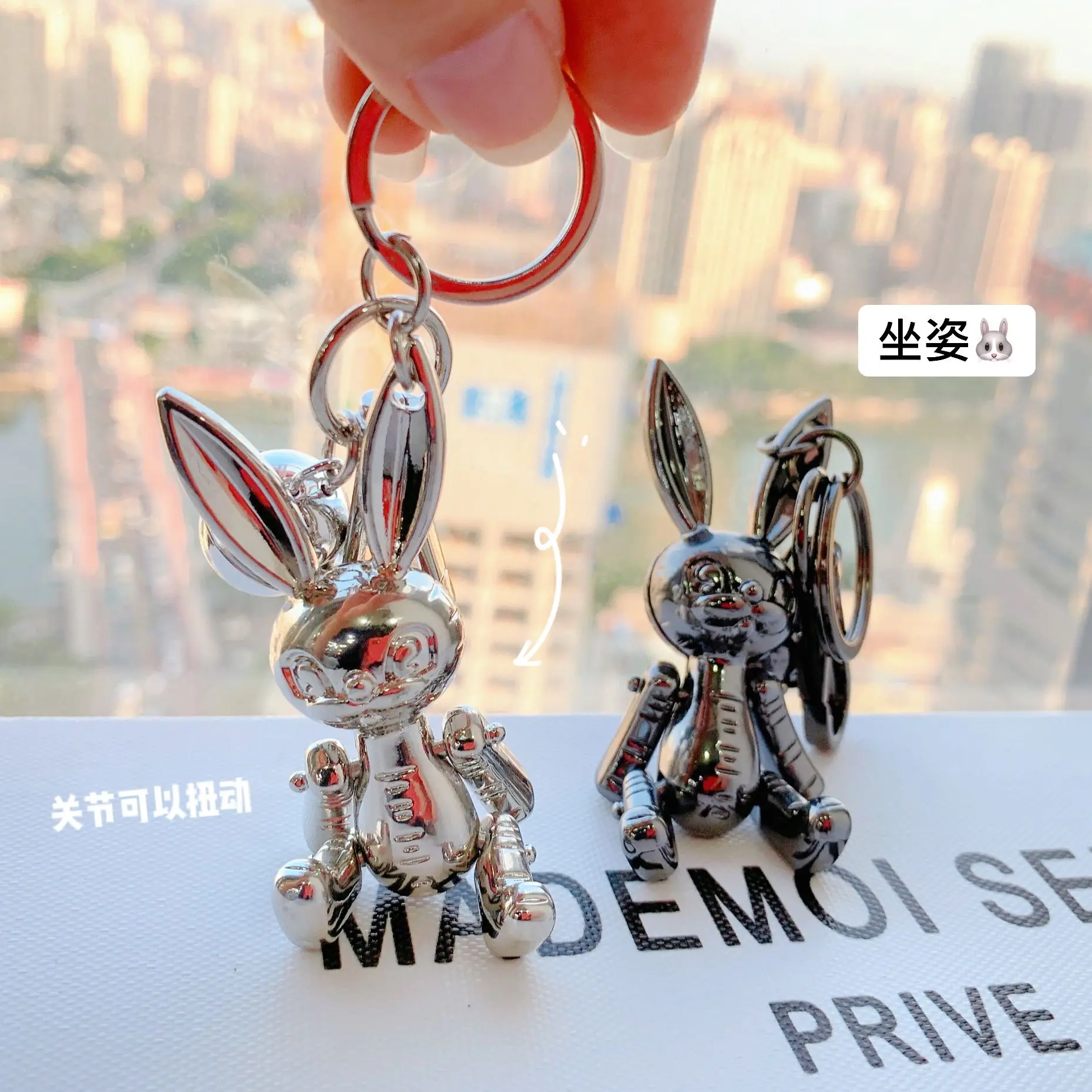 Ключница из серии Creative Rock Rabbit для сумки школьника с металлическим модным брелоком, подходящая для вашего магазина со стендами для игрушек.