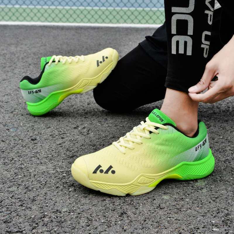 

Новинка 2021, профессиональная обувь для бадминтона, Женская Легкая теннисная обувь, женские кроссовки больших размеров 36-46 для волейбола и п...