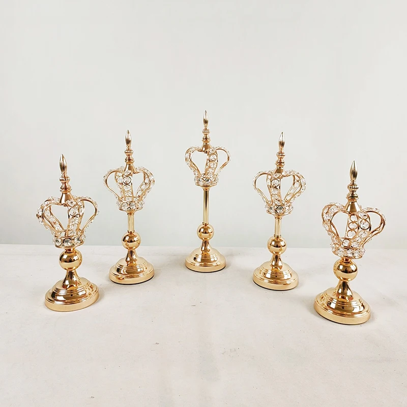 

1pcs Crystal Candle Holder Gold Crown Shape Stand Wedding Candelabros Table Centerpieces Christmas Home Decor Candlestick